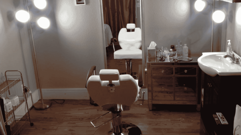 Beauty Salon Space for Lease