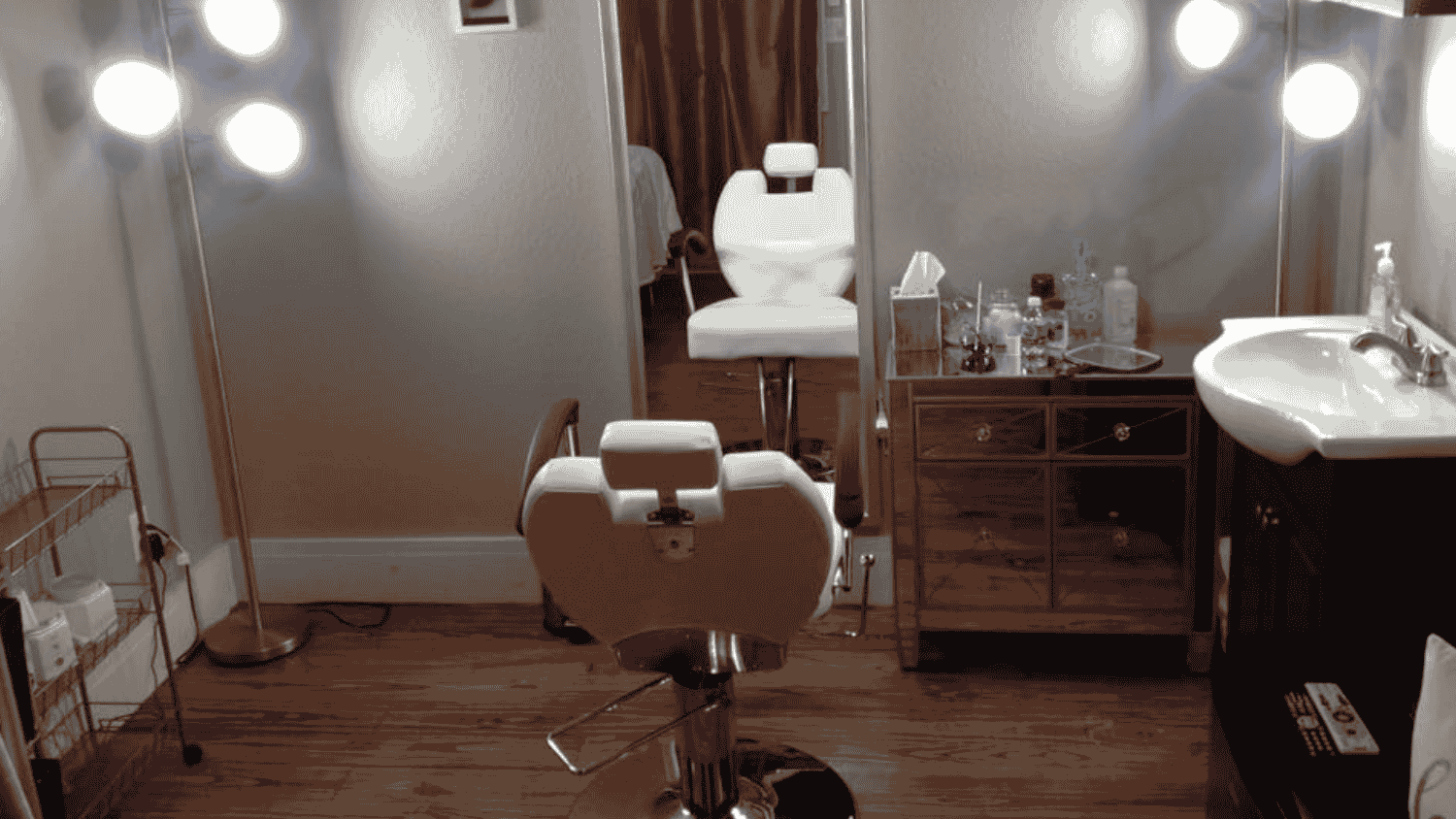 Beauty Salon Space for Lease